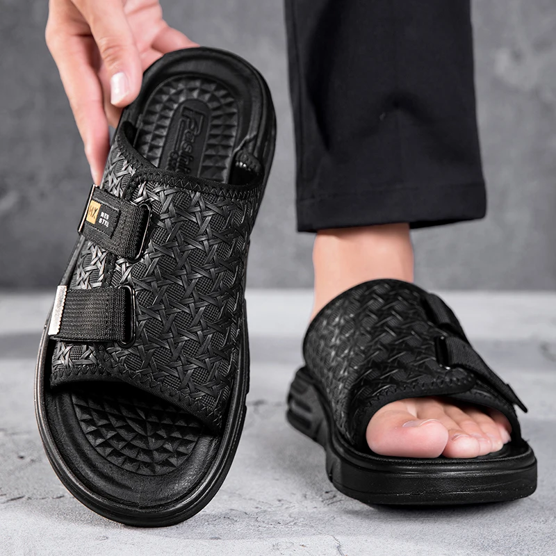 New Summer Men Sandals Casual Beach Shoes Trendy Flip Flops Lightweight Non Slip Outdoor Slippers For Male