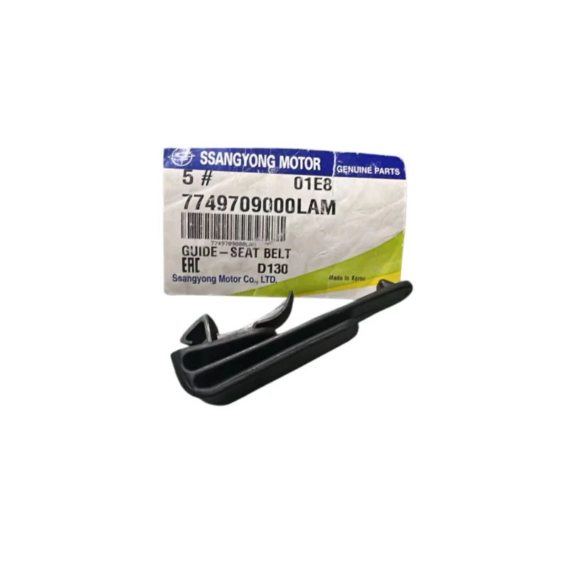 Фото 7749709000LAM/SSANGYONG Декоративная накладка на D-стойку / крючок. Совместимые модели автомобилей: MUSSO EV/RODIUS/STAVIC/KORANDO/REXTON G4/KYRON/TOR.