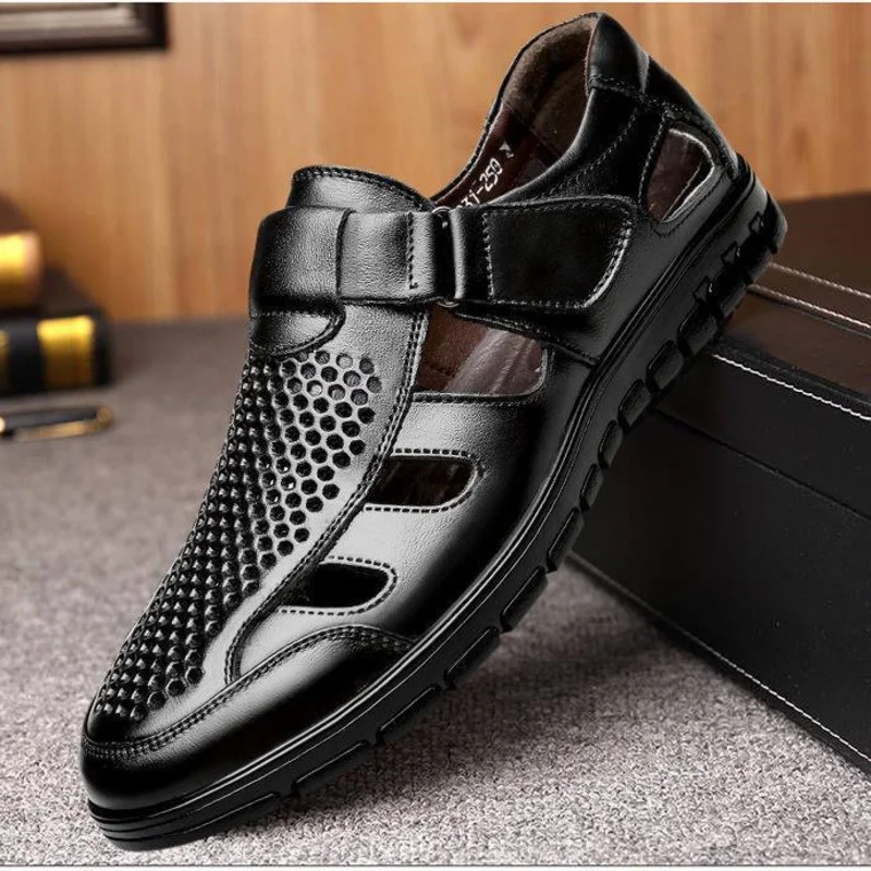 

Classic Men's Sandals Summer Soft Comfortable Men Shoes Genuine Leather Loafers Big Size 2023 Outdoor Men Roman Clogs Sneakers