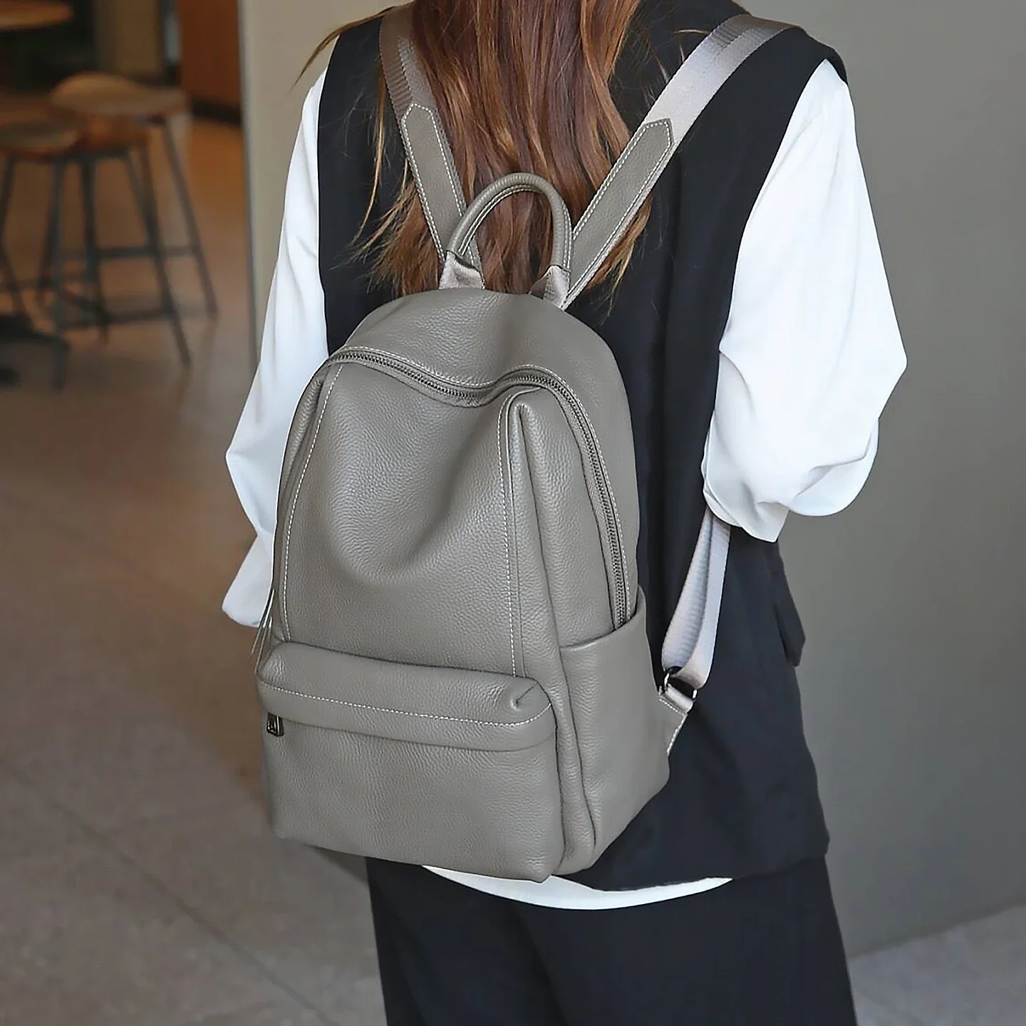 High Quality Women's Genuine Cowhide Leather Backpack Casual Commute Travel Real Leather School Bag for University Girls Bag