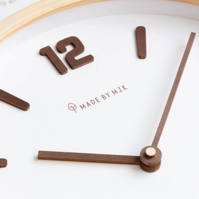 Wooden Wall Clocks Modern Minimalist Stylish Wall Clocks Stereo Numbers Simple Round Silent Clock Elegant Living Room Decoration