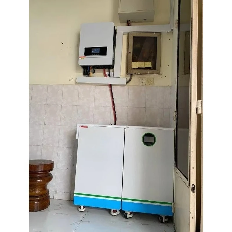 Advanced Modular 100kw Commercial Hybrid Inverter Energy Storage Cabinet For Remote Off Grid Resort To Solar Optimization