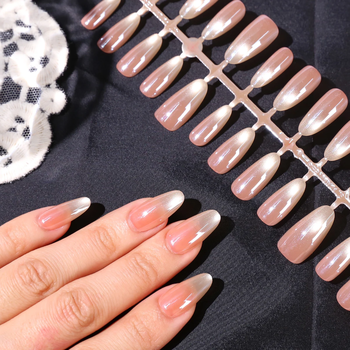 30 قطعة من الأظافر الفرنسية المزيفة، مجموعات أظافر اللوز المطلية بالأظافر الصناعية، ضغط بسيط قابل للانفصال على أطراف الأظافر #1