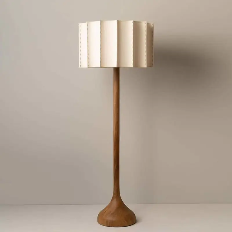 

Solid wood floor lamp - Japanese retro station lamp for living room, bedroom, study and villa decoration
