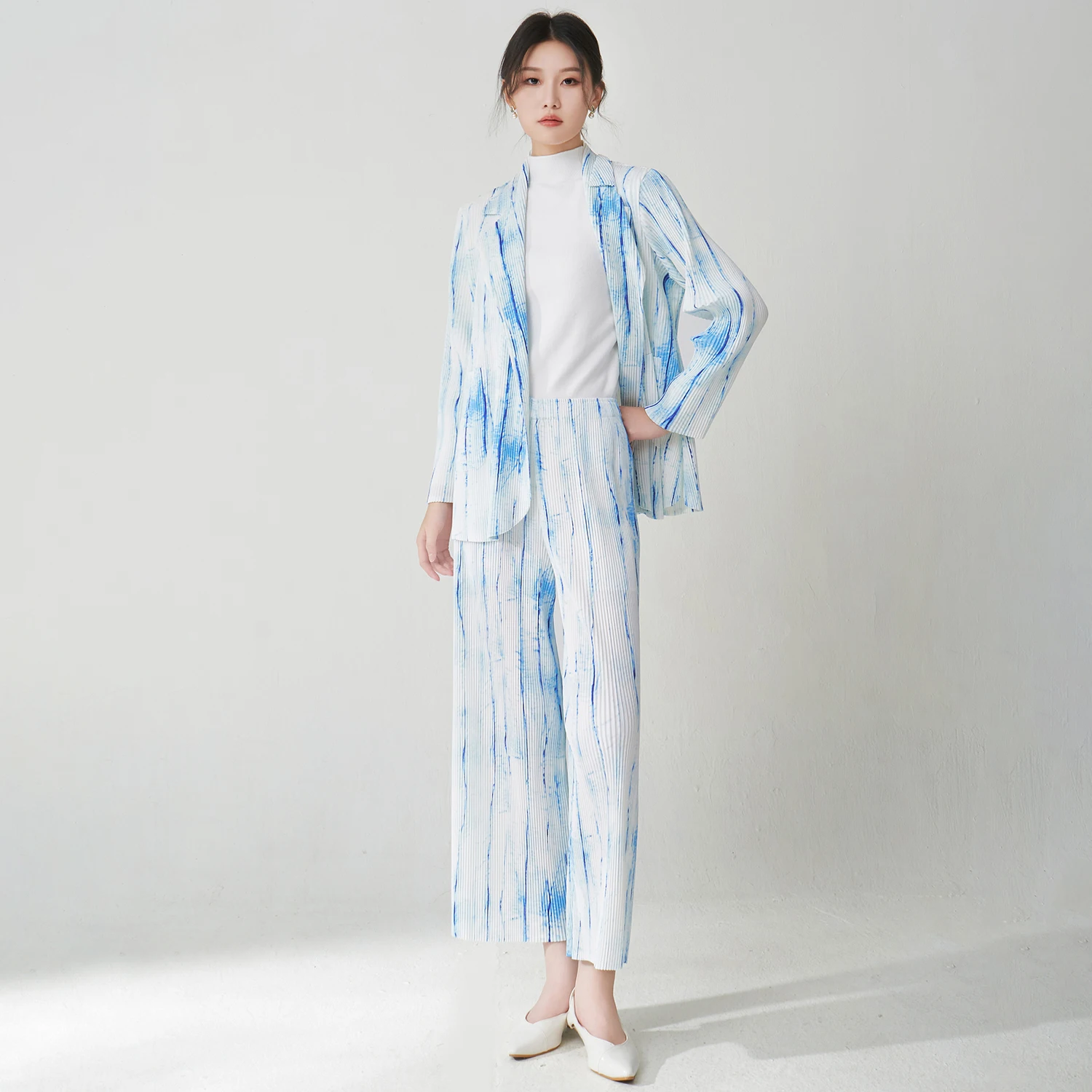 Wholesale Smocked Clothing Women's Fashion Suits High Quality Long-sleeved Shirt and Pants Set Miyake Pleated Printed Set