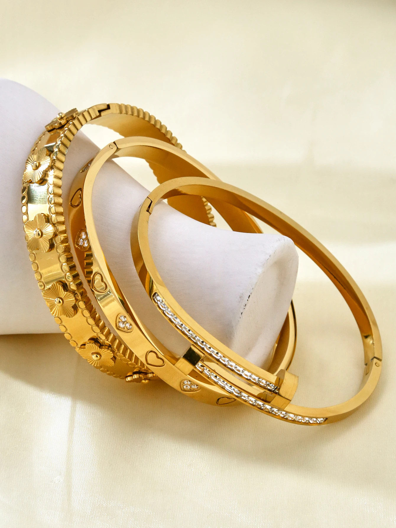 프렌치 심플 스테인레스 스틸 하트 지르코니아, Cinquefoil 팔찌, 더블 스터드 지르코니아 팔찌, 오픈 카라비너 ​​팔찌