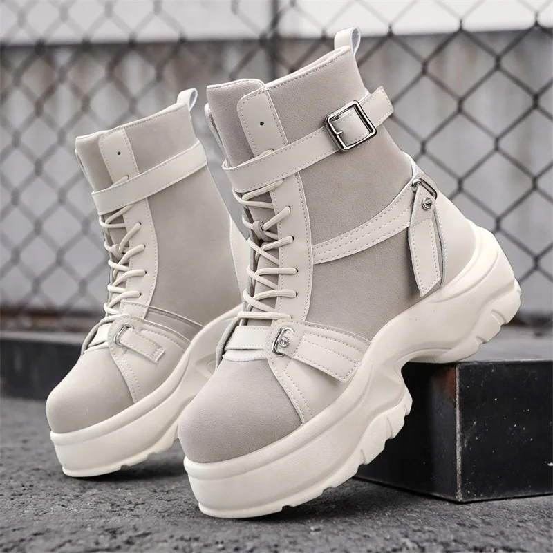 أزياء دراجة نارية أحذية الرجال الارتفاع زيادة سميكة سوليد عالية أعلى تنوعا في الهواء الطلق أحذية السفر الرجالية نمط الشارع بارد