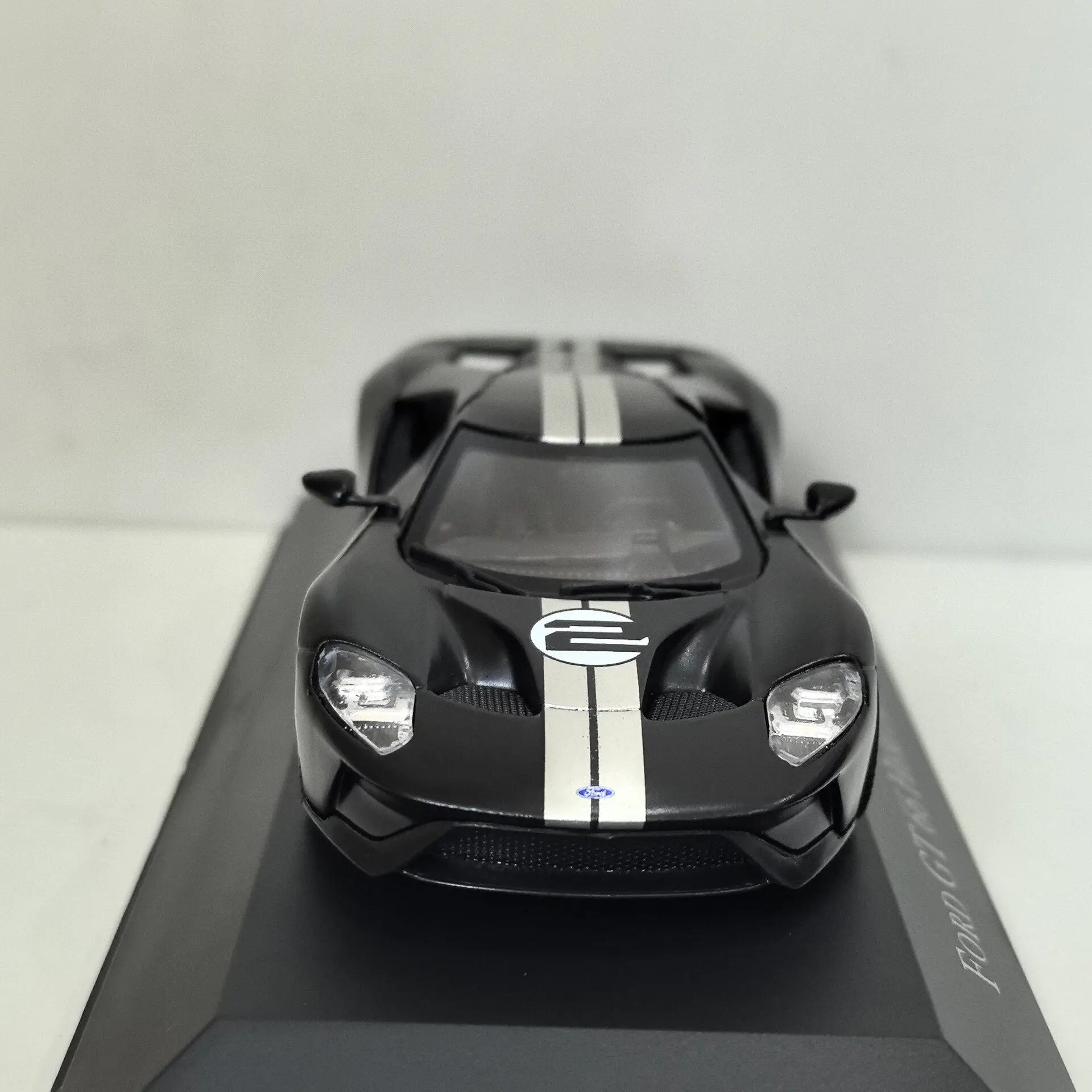 No Color Box Diecast IXO 1/43 Scale FORD GT 66 HERITAGE EDITION 2017 #2 I7 Alloy Car Model - view 5