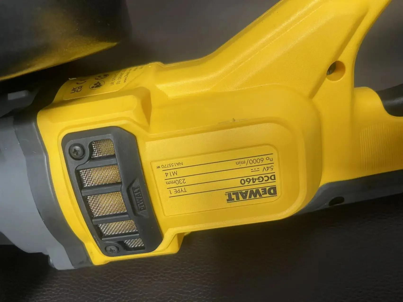 Dewalt DCG460NK 54v XR flexvolt 230mm bezuhlíkový úhel grinder，nearly nový, nářadí jen