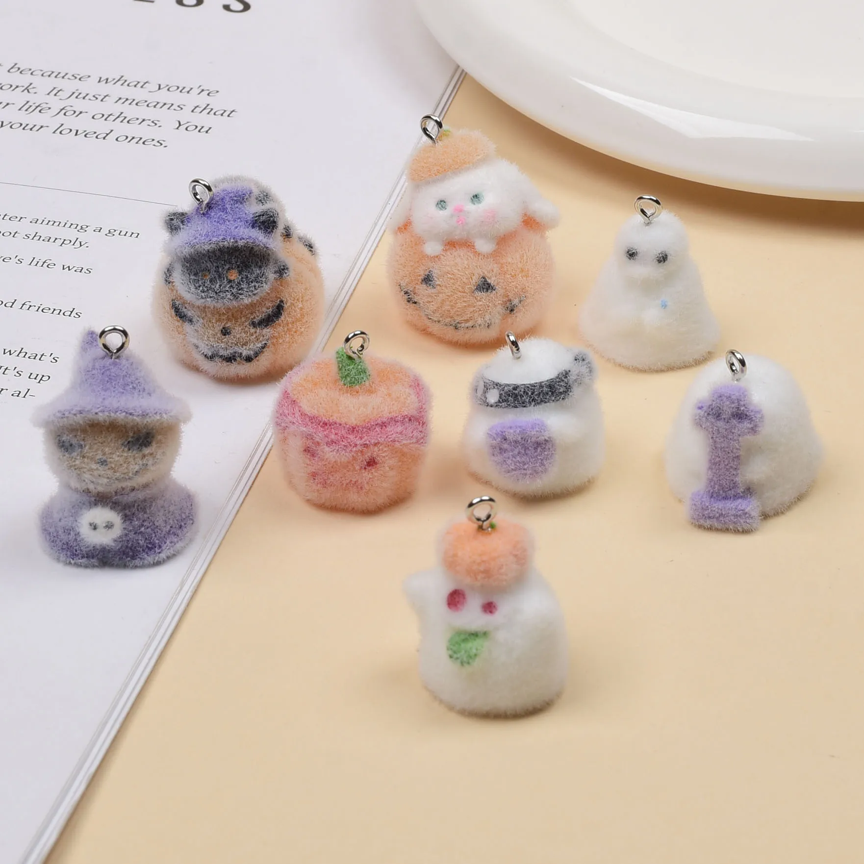 10pcs Resin Flocking Charms Halloween Pumpkin Ghost Pendant for Jewelry Making DIY Keychain Mobile Phone Chain Bag Accessories