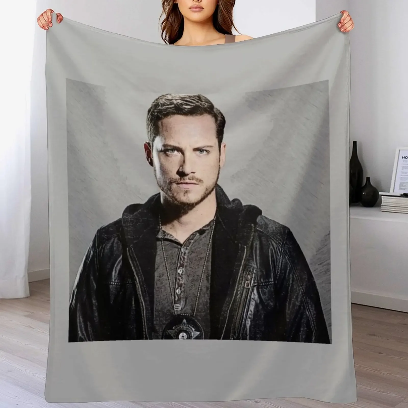Detective Jay Halstead Throw Blanket Summer Cool Breathable Blanket for Sleeping