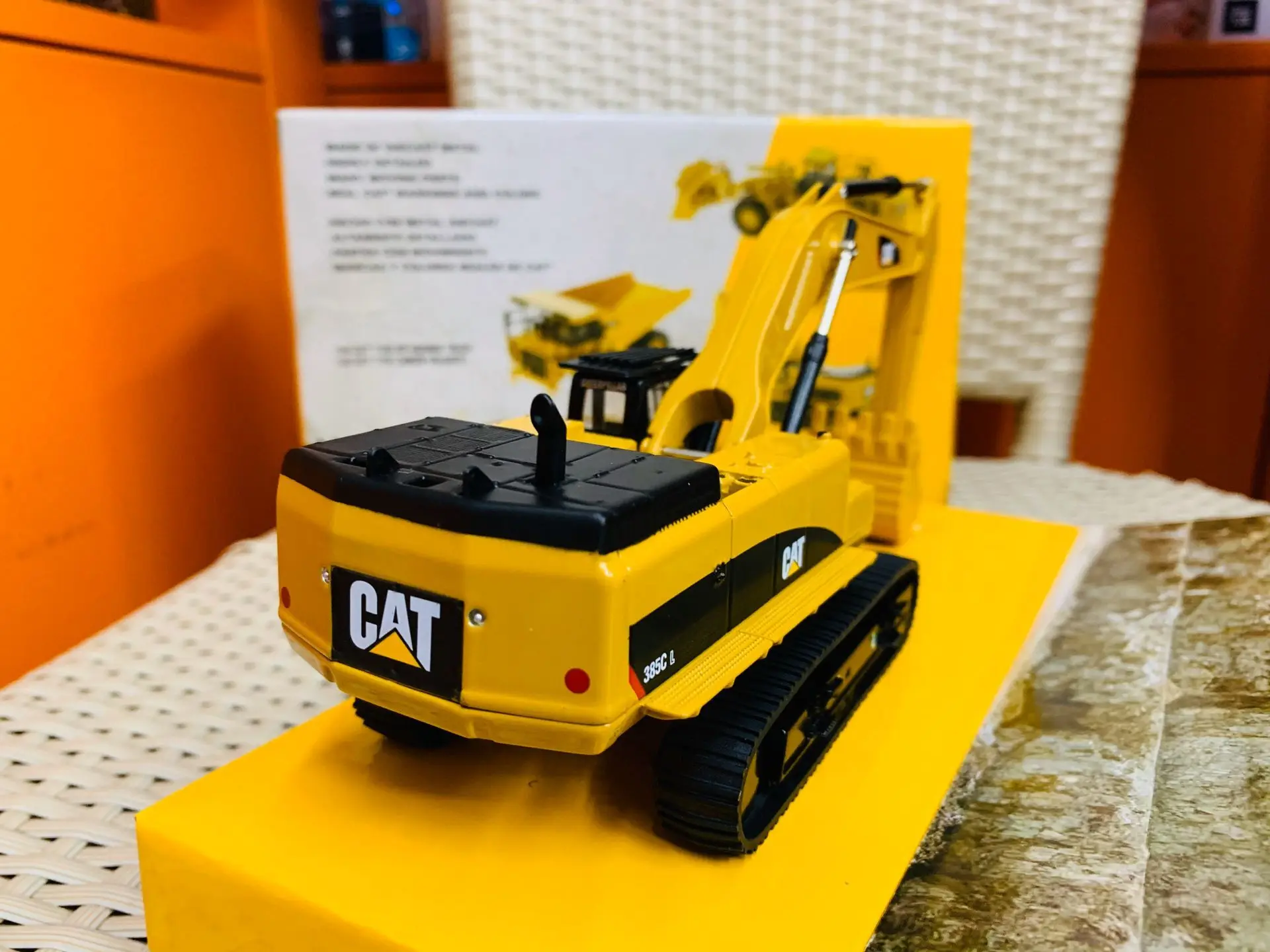 385C Hidraulic Excavator Hydraulica 1/64 Scale DieCast Model DM85694