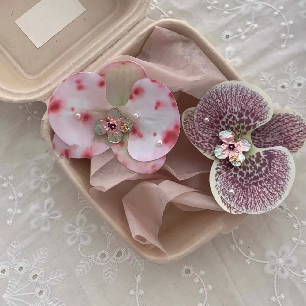 

Simple Sweet Orchid Flower Hairpin Thai Style Bohemian Style Butterfly Orchid Hair Clip Pearl Cloth Women Side Clip Daily