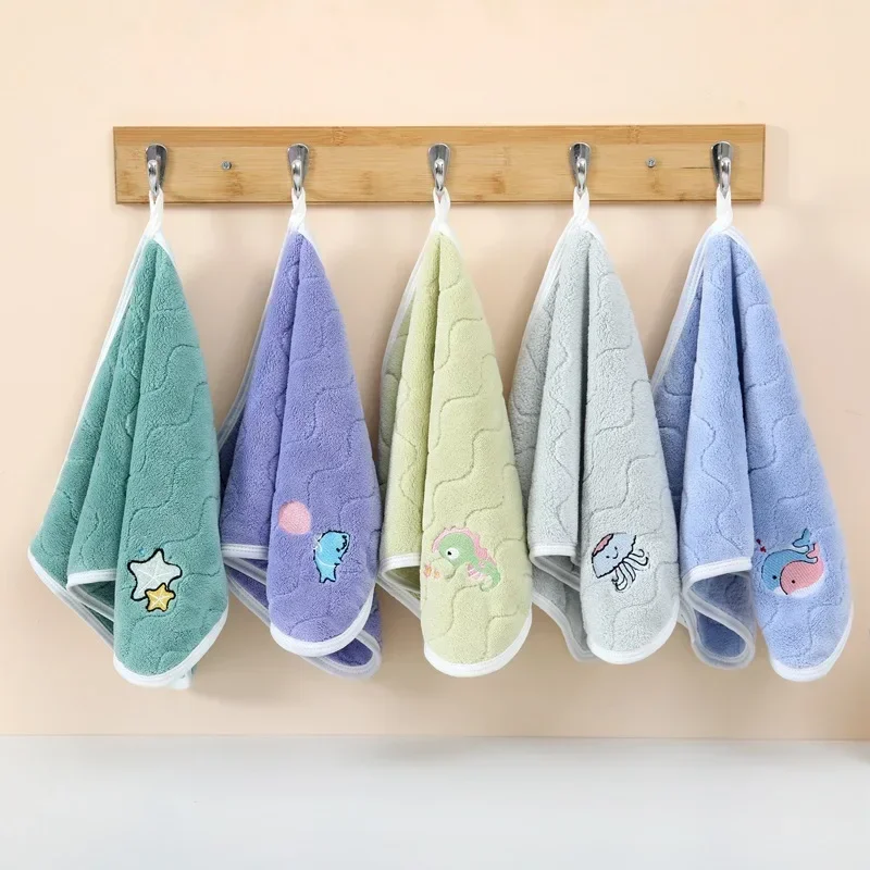 Baby Bath Towel Boys Girls Coral Velvet Cute Soft Absorbent Children Towels for Newborn Kids Washcloth Shower Face Towel 75x35cm