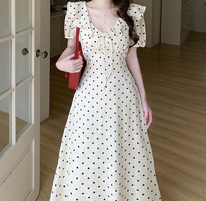 فساتين أنيقة عتيقة منقطة أنيقة صالحة للأكل على شكل شجرة فطريات فيريكور للسهرة في شارع العليا بالإضافة إلى حجم الملابس