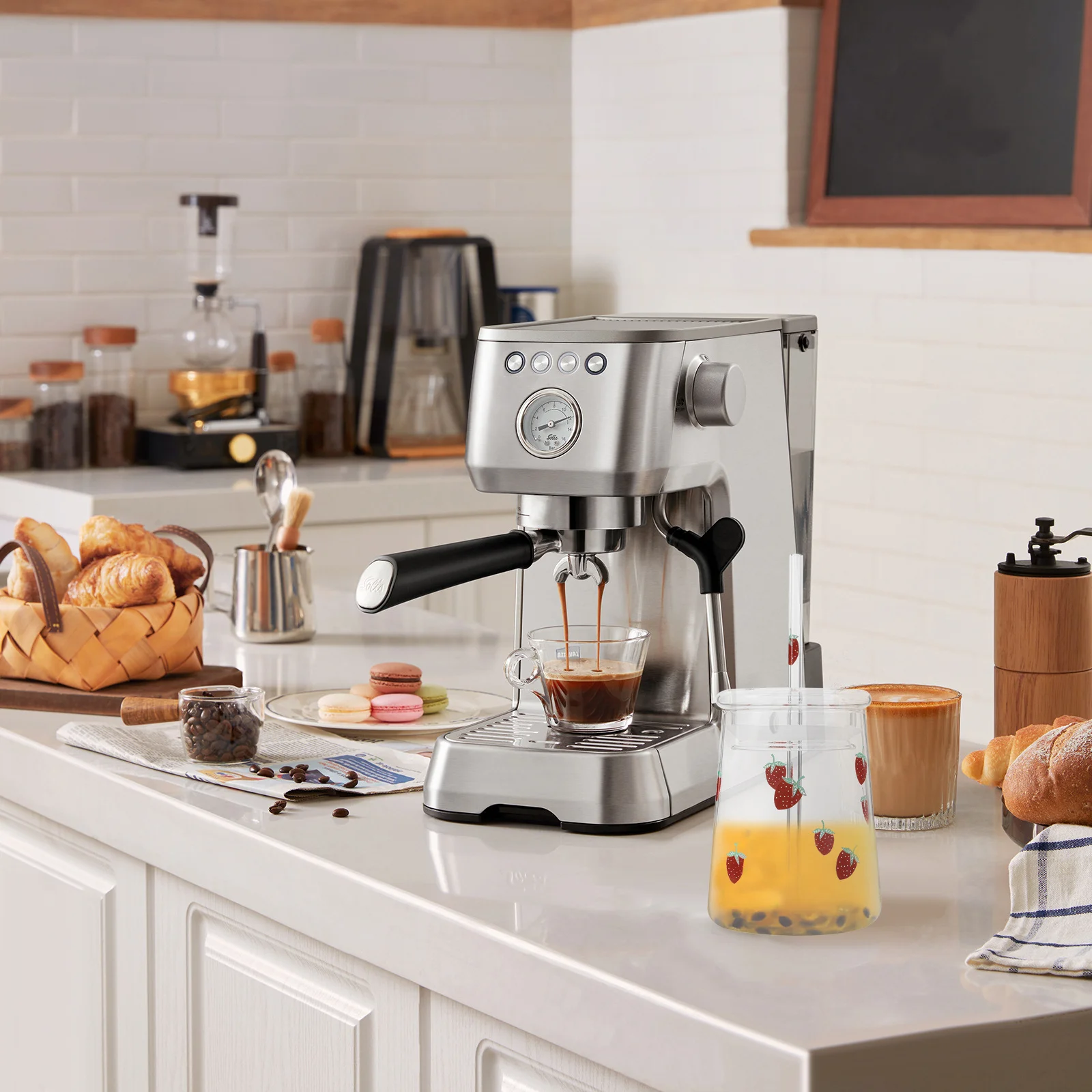 

1Set Strawberry Pattern Glass Cup Lid Straw Design Portable Drinkware for Coffee Tea Milk Iced Beverages Home Office Use