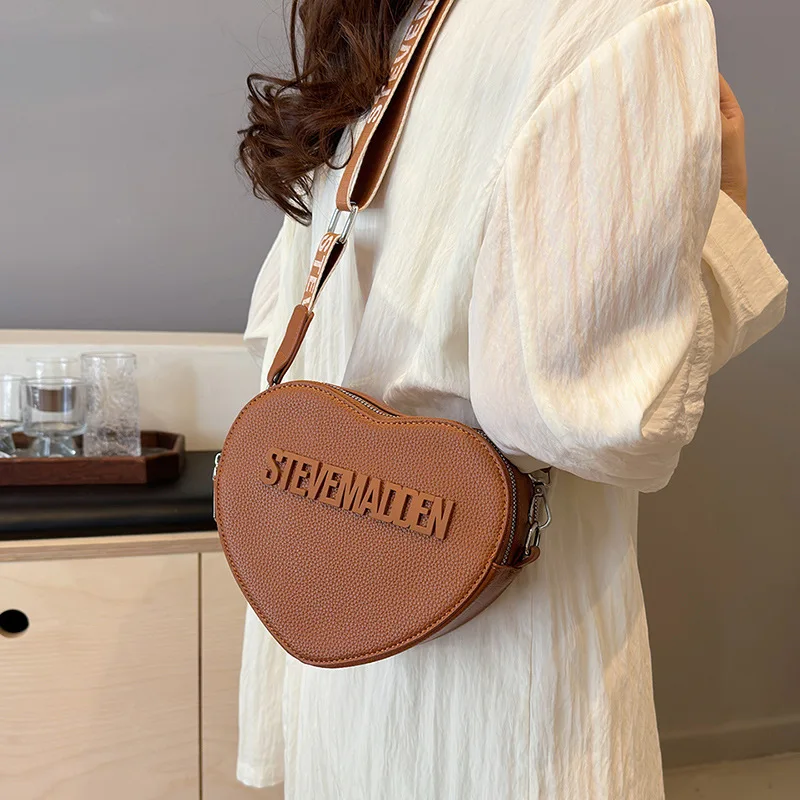 

Сумка через плечо в форме сердца для женщин, милый мини-кошелек в корейском стиле, уникальный дизайн любви, сумка на плечо, модный аксессуар