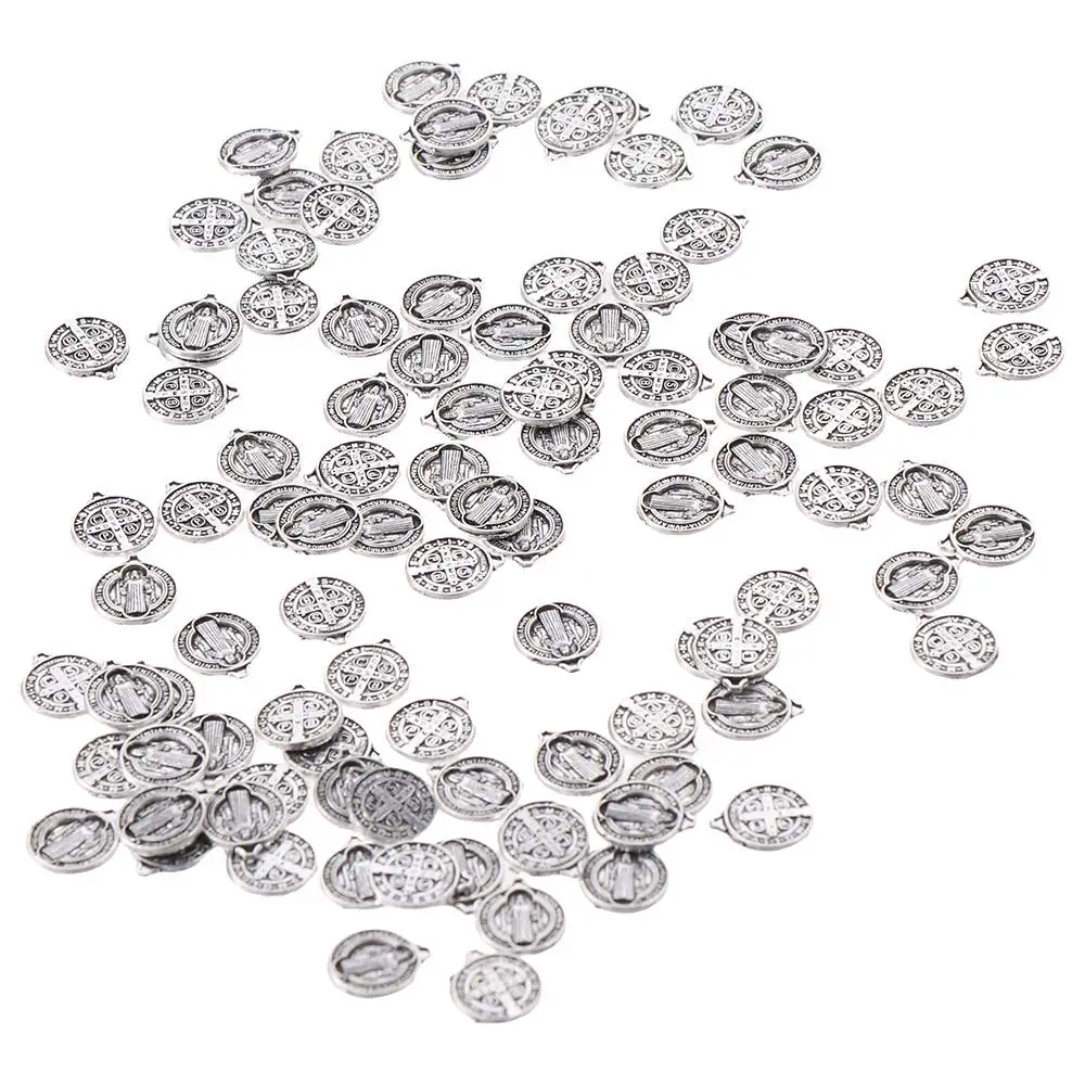 100 Stück Legierungslegierung Saint St Benedict of Nursia Patron Against Evil Medal Charm Metall Saint AnhängerSilberfarbener Saint
