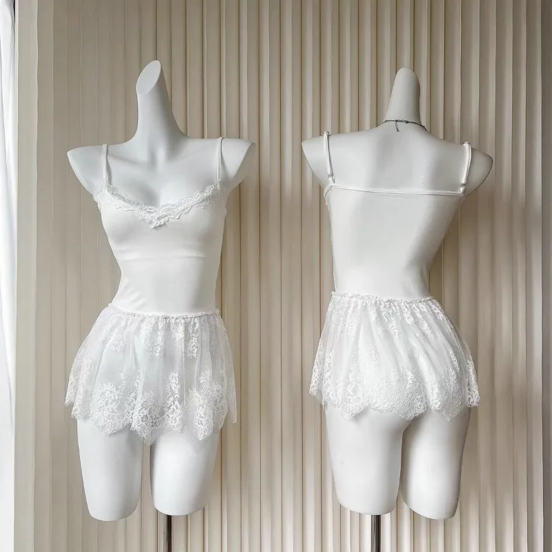 솔리드 컬러 섹시 레이스 스커트 레이스 슬링 베스트 여성 이너웨어 가슴 패드 포함 아름다운 백탑 여성 의류