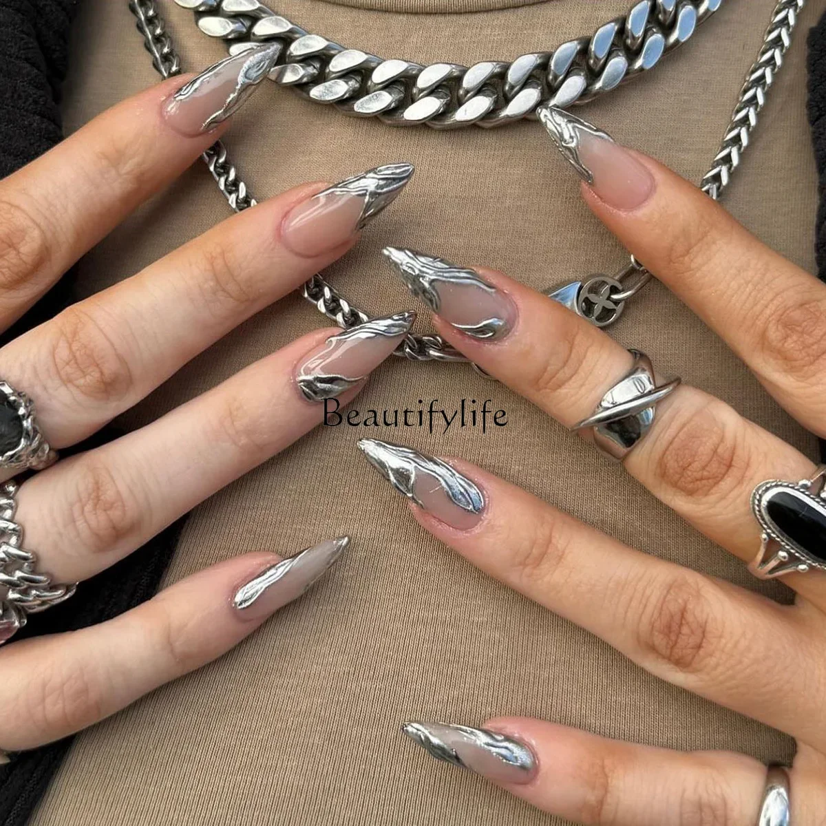 

Simple French 3D silver wearing nail short almond nail piece finished product