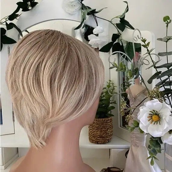 Short Bob With Bangs High Quality Synthetic Lace Front Wigs Ombre Ash Platinum Blonde Colored Highlight HD Lace Front Wig 8 Inch