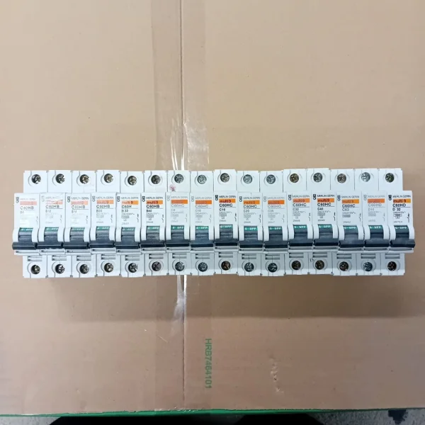 

/ Мульти 9 - C60hb, C60hc, C60hd, однофазные Mcbs. Совершенно новый оригинальный Spot Plc