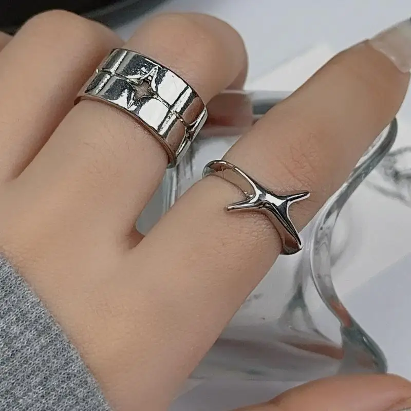 Shimmering Adjustable Open Ring Sturdy Metal Alloy Construction 2Cm Diameter Comfort Fit 2 Modern Styles Fashion