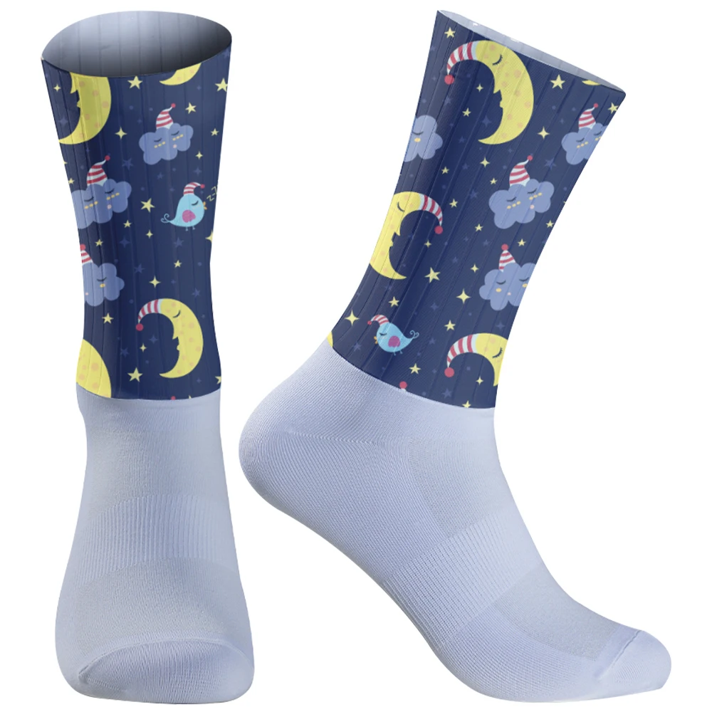 

Breathable, fast drying, super awesome, fast moisture removal, no stuffy heat, riding socks New help cool and smooth riding