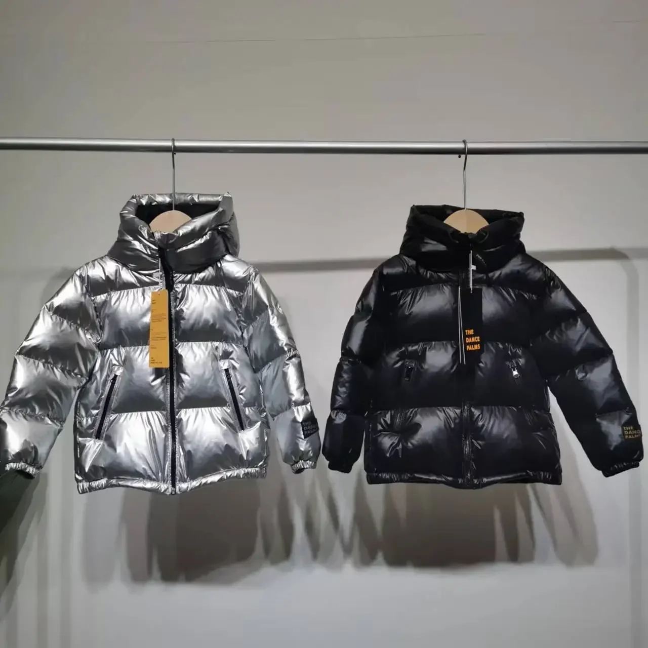 

2024 Boys Down Jacket Winter Glossy Silver/Black Waterproof Hooded Parka Children Girls Loose Warm Coats XMP435