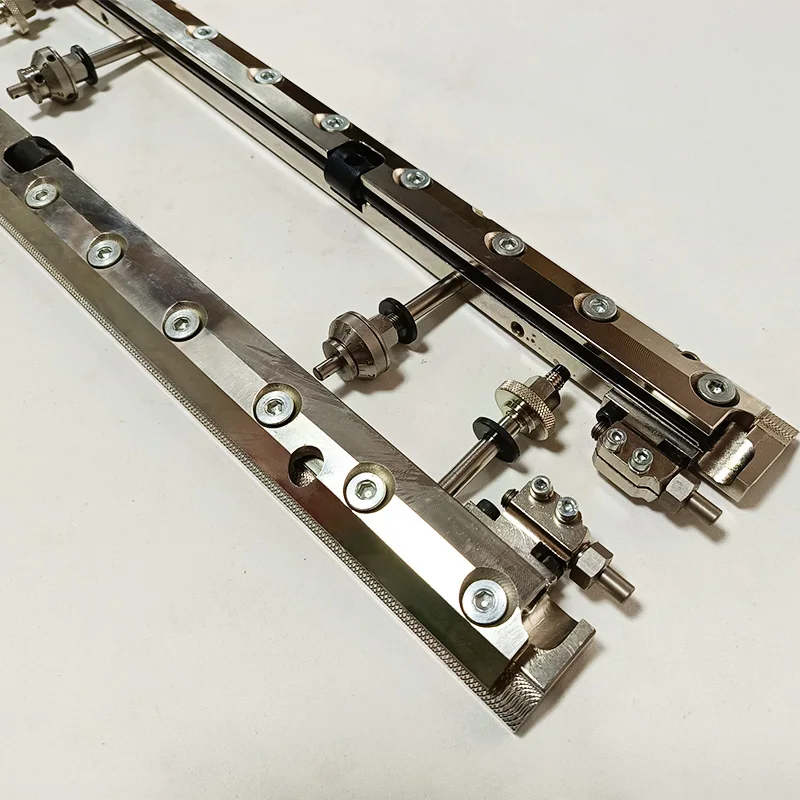 

1 пара высококачественных быстрозажимных плашечных зажимов GTO52