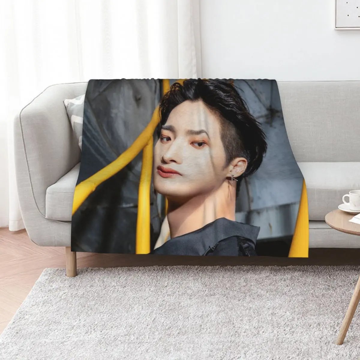 ATEEZ SEONGHWA THE WORLD EP.1 : MOVEMENT GUERRILLA Throw Blanket Reusable Durable Soft Blanket for All Seasons