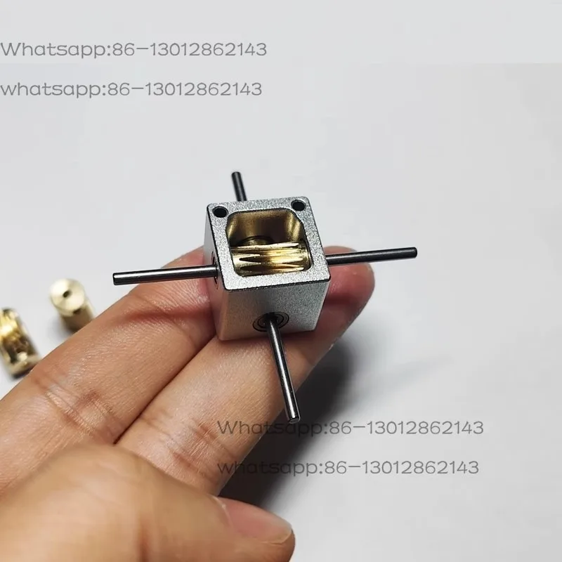 2/3mm Mini Worm Gear Box Right Angle Rotator Small 90 Degree Reduction Gearbox Commutator Transmission Box