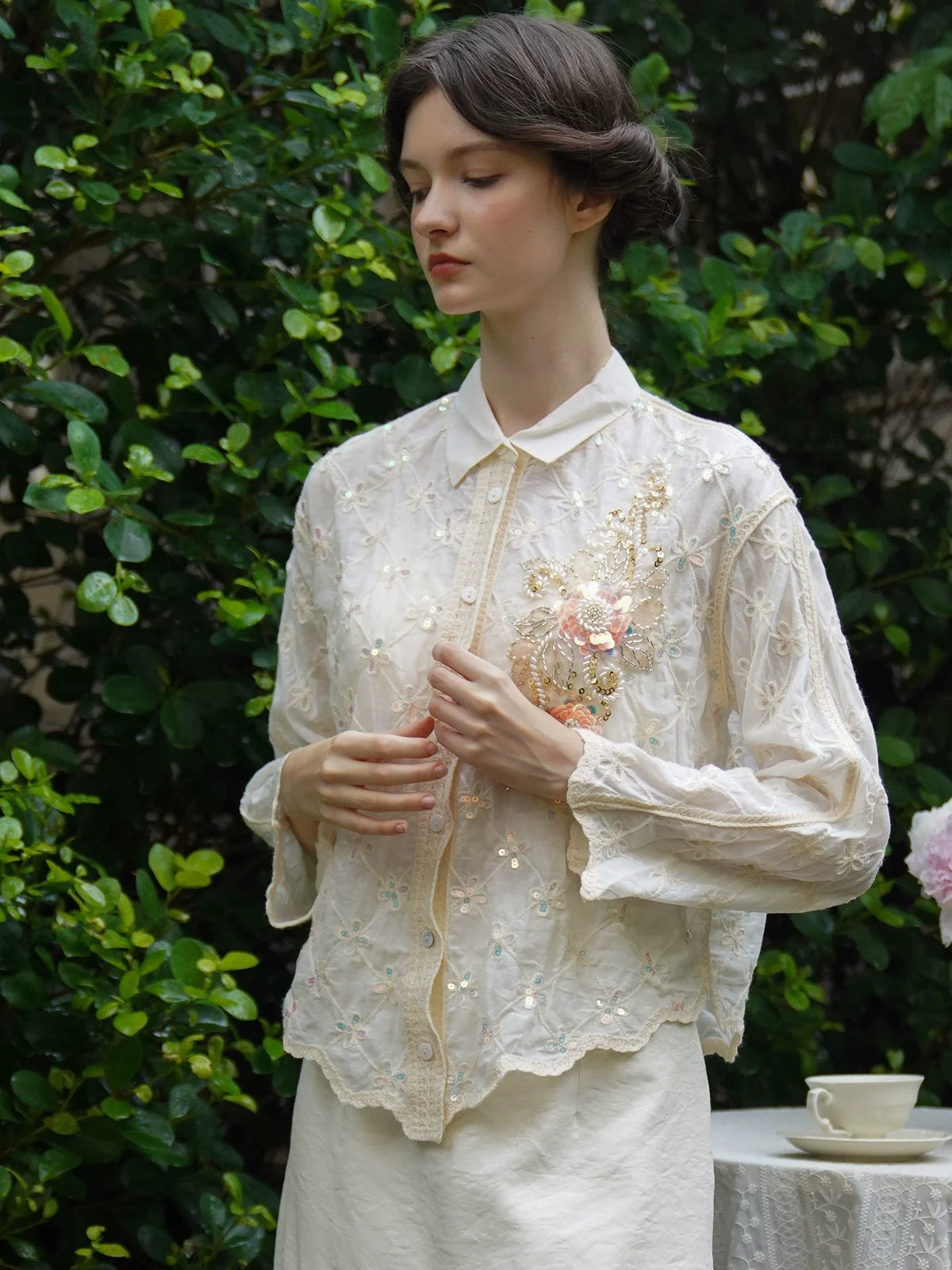 

Spring Summer Women Hand-stitched Beaded Patchwork, Artistic Peter Pan Collar, Shimmering Beige Cotton Shirts/Blouses