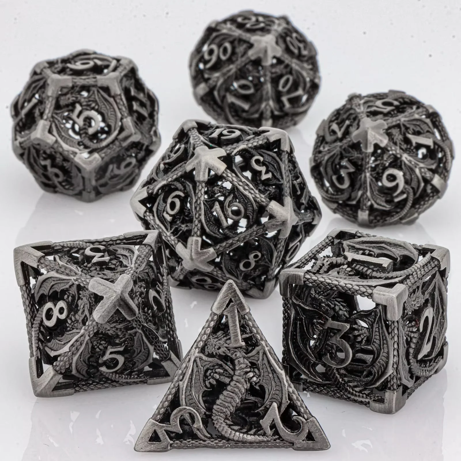 Hollow Metal Dice Set DND Dungeons and Dragon Dice Game MTG Pathfinder Play Mat Magic 7 pcs Dice Polyhedral D&D,