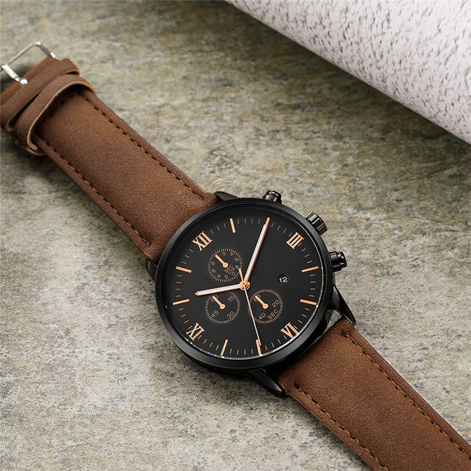 Men Analog Quartz Movement Watch Leather Bracelet Band Watch for Daily Use Business Working Dating