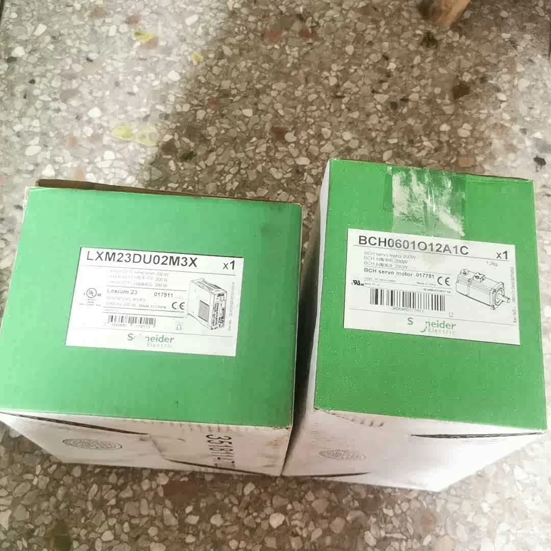 LXM23DU02M3X BCH061O12A1C Серводвигатель для Schneider