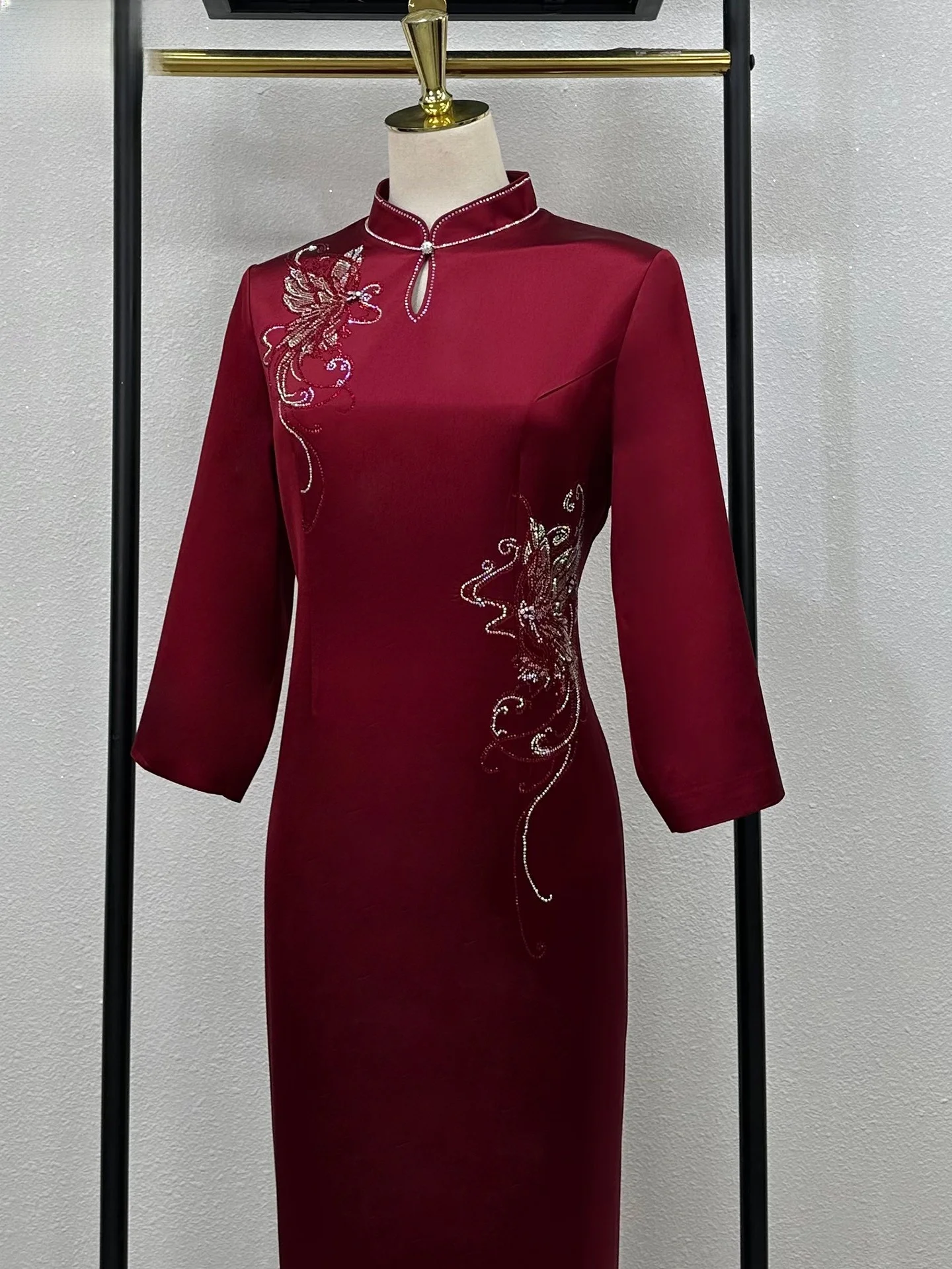 

Элегантная ацетатная юбка-ципао для свадьбы, модная, высококачественная, из полиэфирного волокна, средней длины