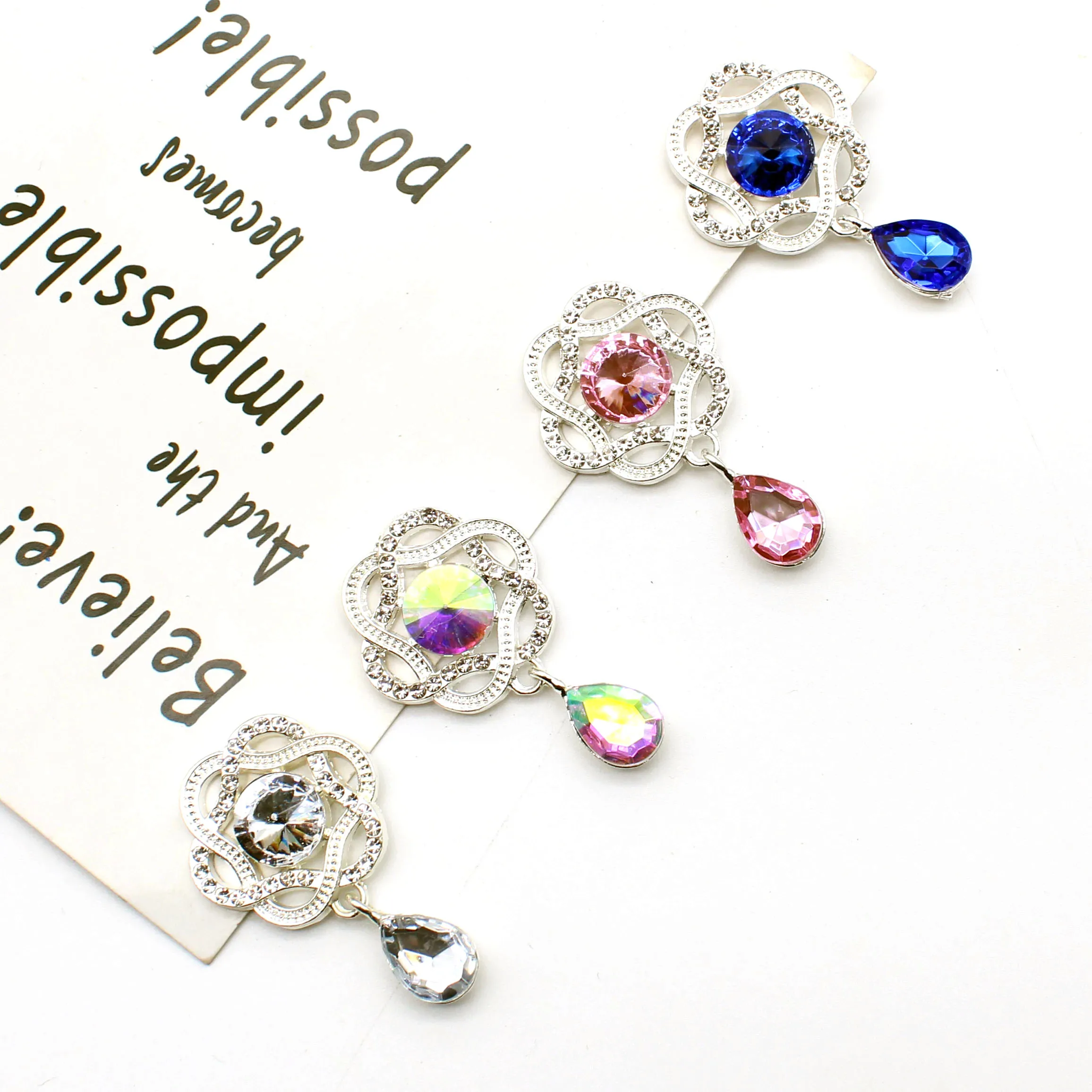 

28*45mm 10pcs Flower Shaped Alloy Shiny Rhinestone Acrylic DIY Ladies Brooch Clothing Decorative Buckle Decorative Accessories