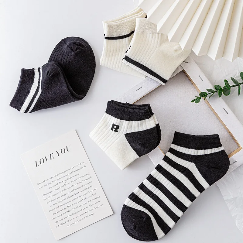 5/10 Paar neue einfache Sport Casual Socken schwarz und weiß Streifen vielseitige atmungsaktive reine Baumwolle flache Mund kurze Socken