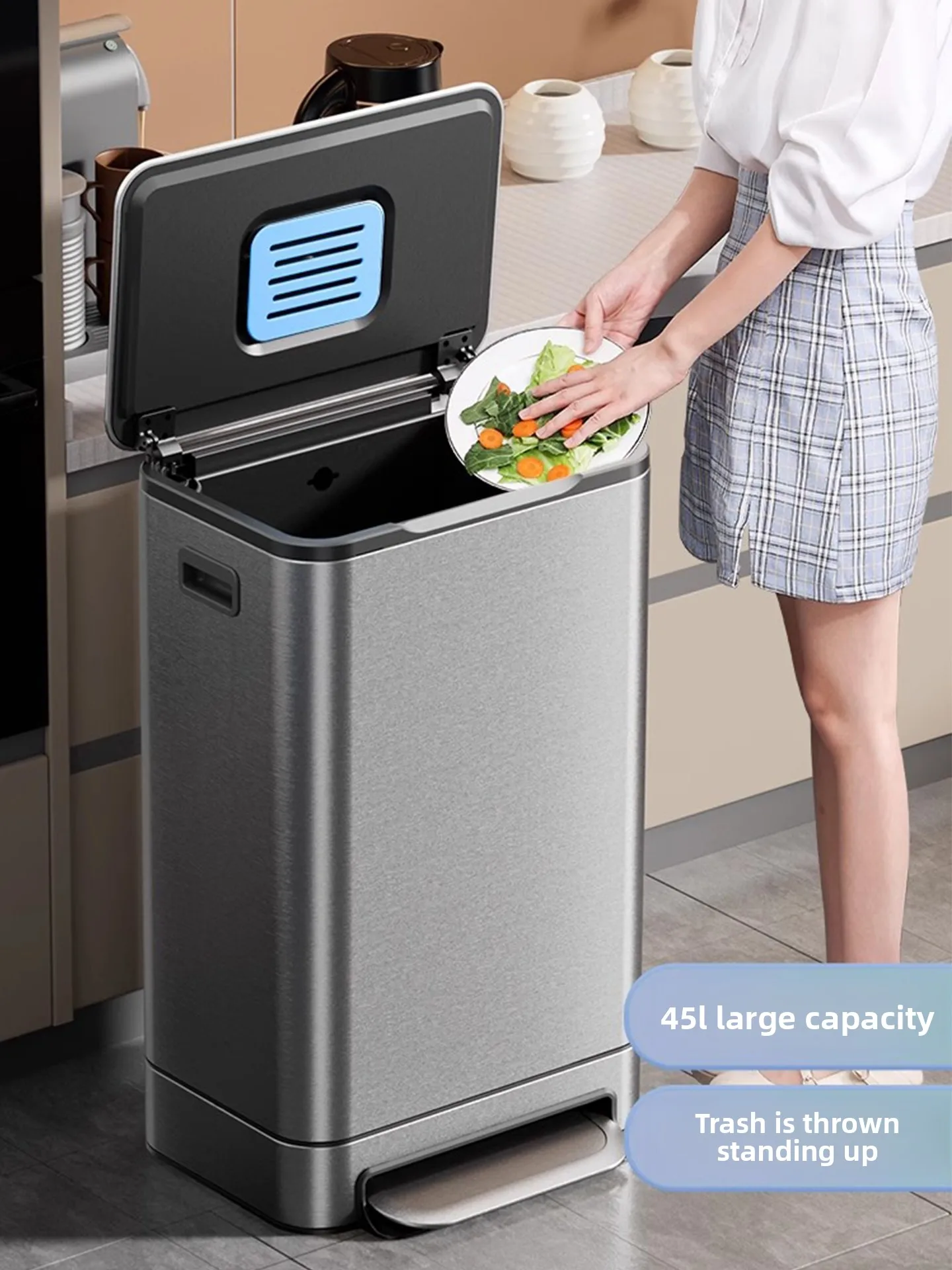 

Large-capacity kitchen trash can, suitable for home and living room use, with lid and foot pedal, made of stainless steel.