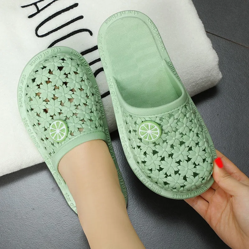 2024 Summer New Hole Sandals Flat Slippers Women\'s Soft Bottom Non-Slip Indoor and Outdoor Casual Bathroom Slippers