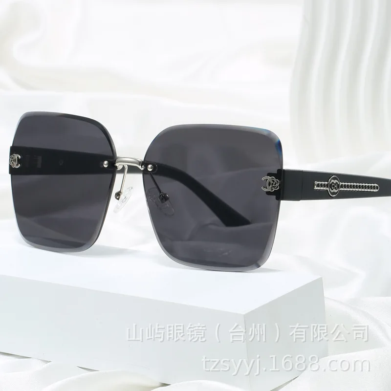 

2025 Новые квадратные солнцезащитные очки без оправы, женские роскошные ретро-модные 100, дизайнерские солнцезащитные очки с защитой от ультрафиолета, бестселлер ​