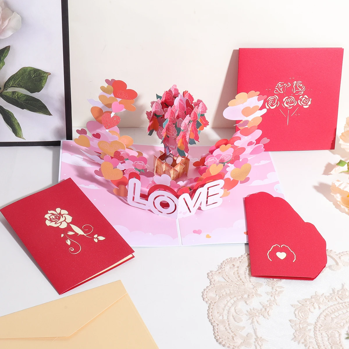 بطاقة منبثقة على شكل قلب وردي ثلاثي الأبعاد، هدية منحوتة ورقية مصنوعة يدويًا لعيد الحب، مغلف بطاقة اعتراف الذكرى السنوية