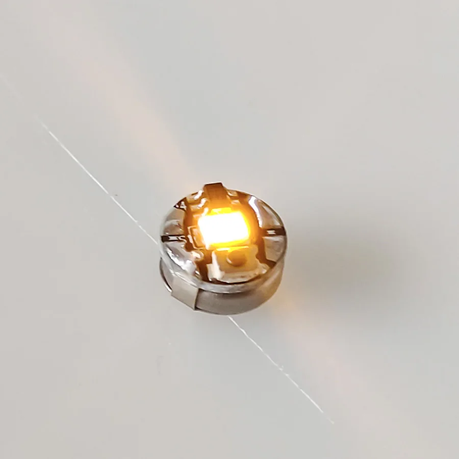 2 stuks miniatuur draadloos lichtmodel superheldere enkele lamp met drukknop voor doe-het-zelf modelbouw/auto's/robots/decor/diorama