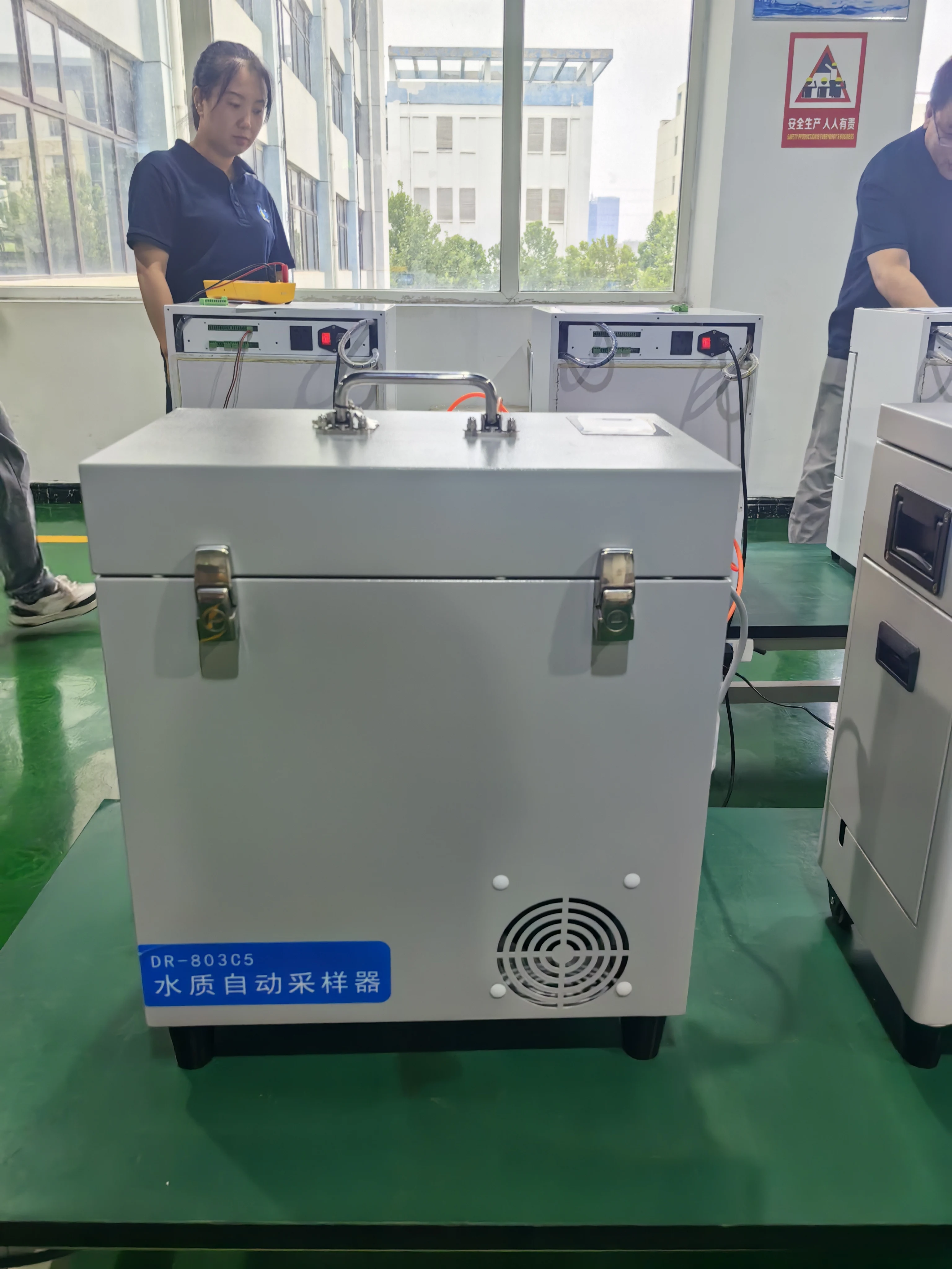 Portable Multi-Parameter Water Sampler for Environmental Monitoring and Field Testing Water Sampler
