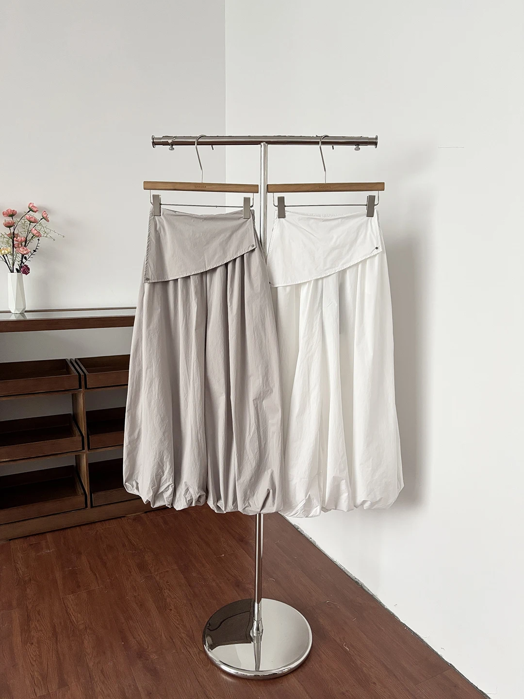 

Женские повседневные брюки с высокой талией и широкими штанинами, модные универсальные свободные брюки-блумеры из полиэстера для весны и лета, в стиле кэжуал