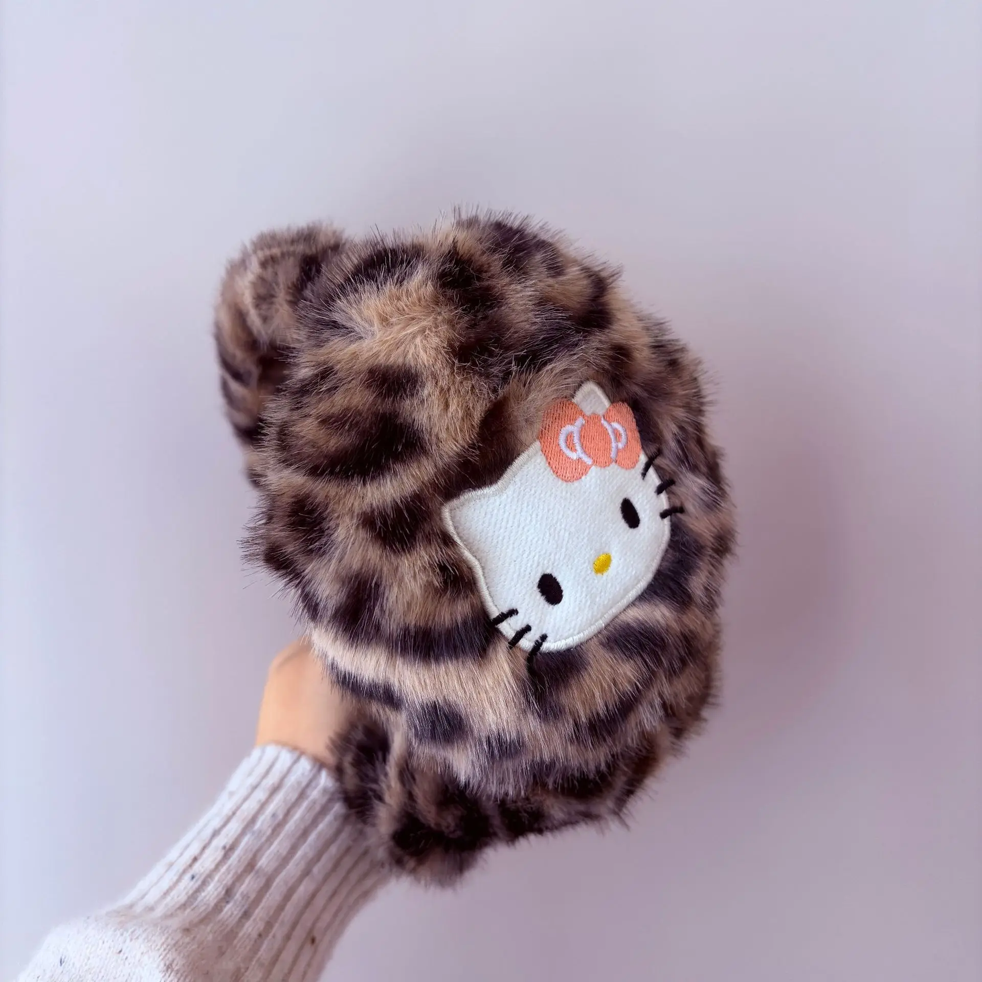 헬로 키티 귀마개 겨울 따뜻한 귀마개 만화 표범 인쇄 애니메이션 감기 보호 선물용 1개