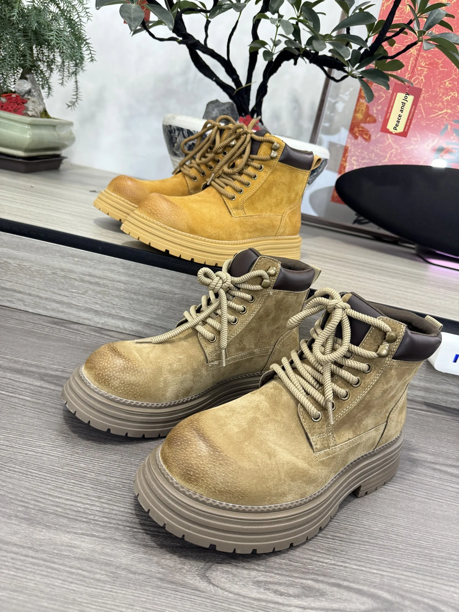

Retro British Style Anti-Slip Wear-Resistant Men's Autumn Outdoor Mountain Climbing Mid-Calf Thick Bottom Work Boots