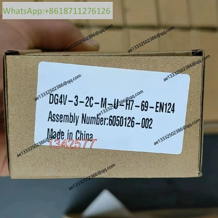 Solenoid directional valve DG4V-3-2C/6C/2A/2AL-M-U-H7-69-EN124
