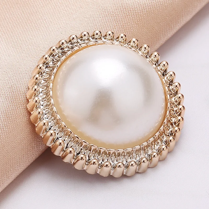18/21/25mm Flower Pearl Gold Plastic Shank Buttons For Women Garment Jacket Sweater Handmade Sewing Accessories Scrapbooking